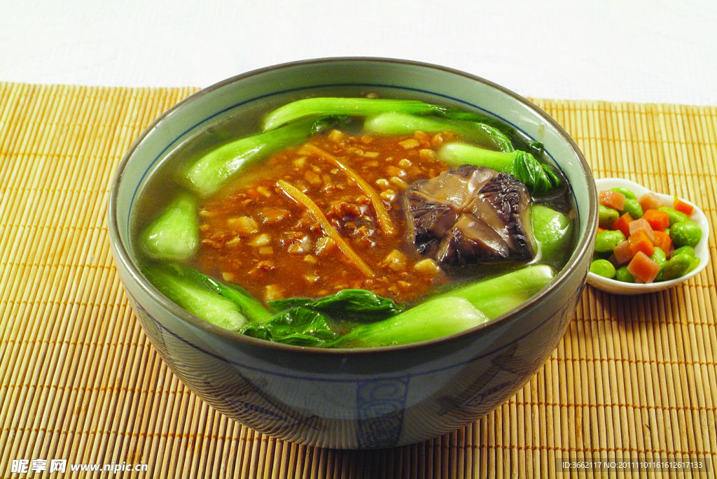 香菇肉燥面