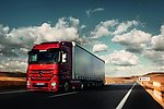 奔驰大卡车