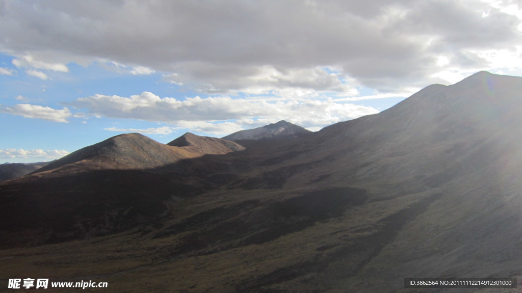 米拉山风景