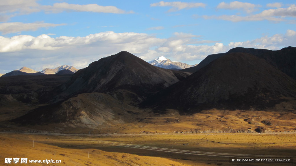 米拉山风景