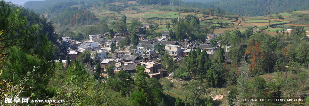 美丽的小山村