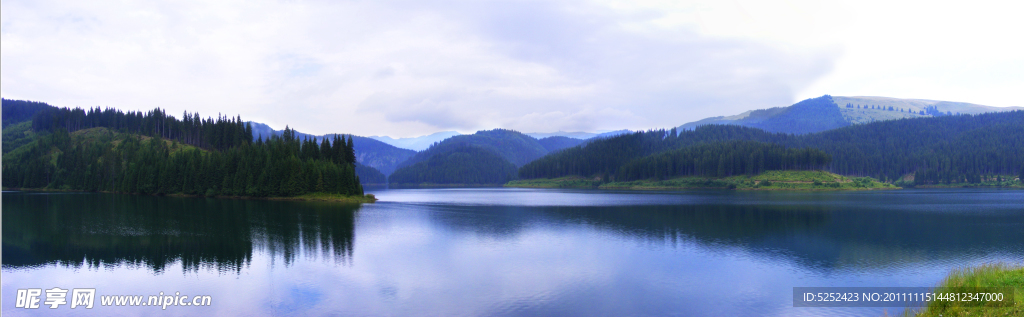 湖泊全景