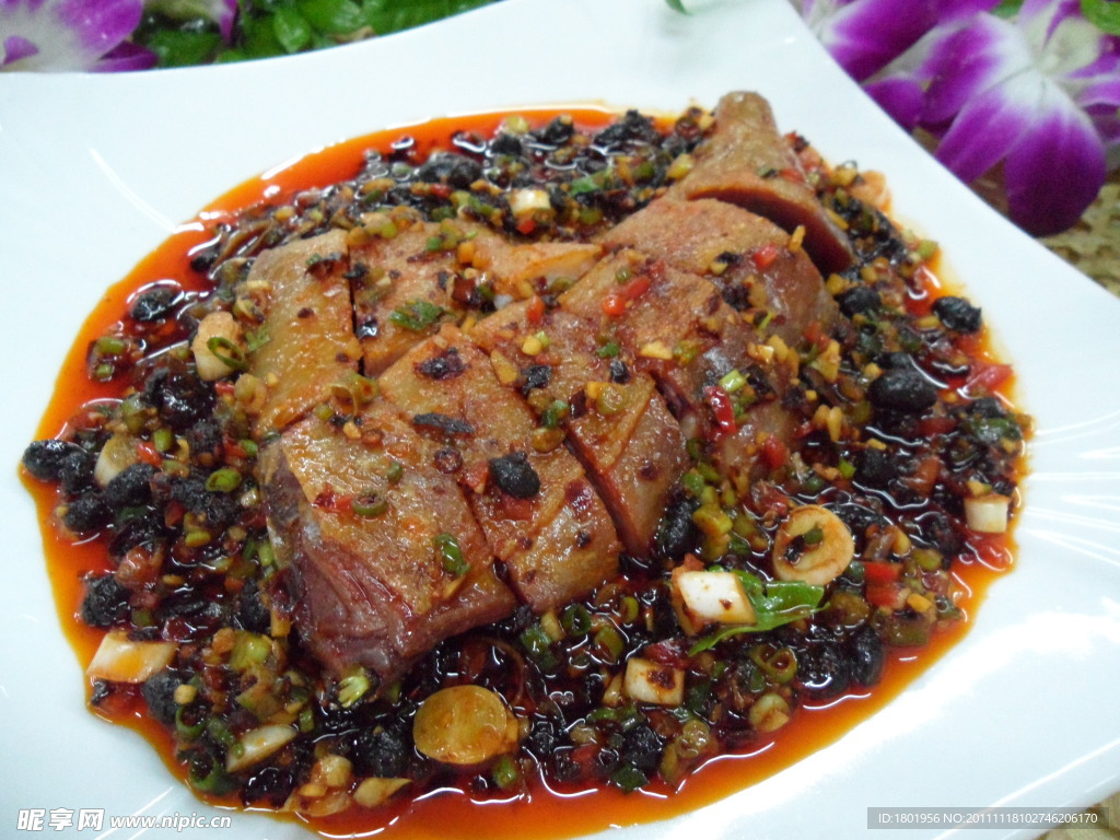 湘西干妈蒸腊鸭肶