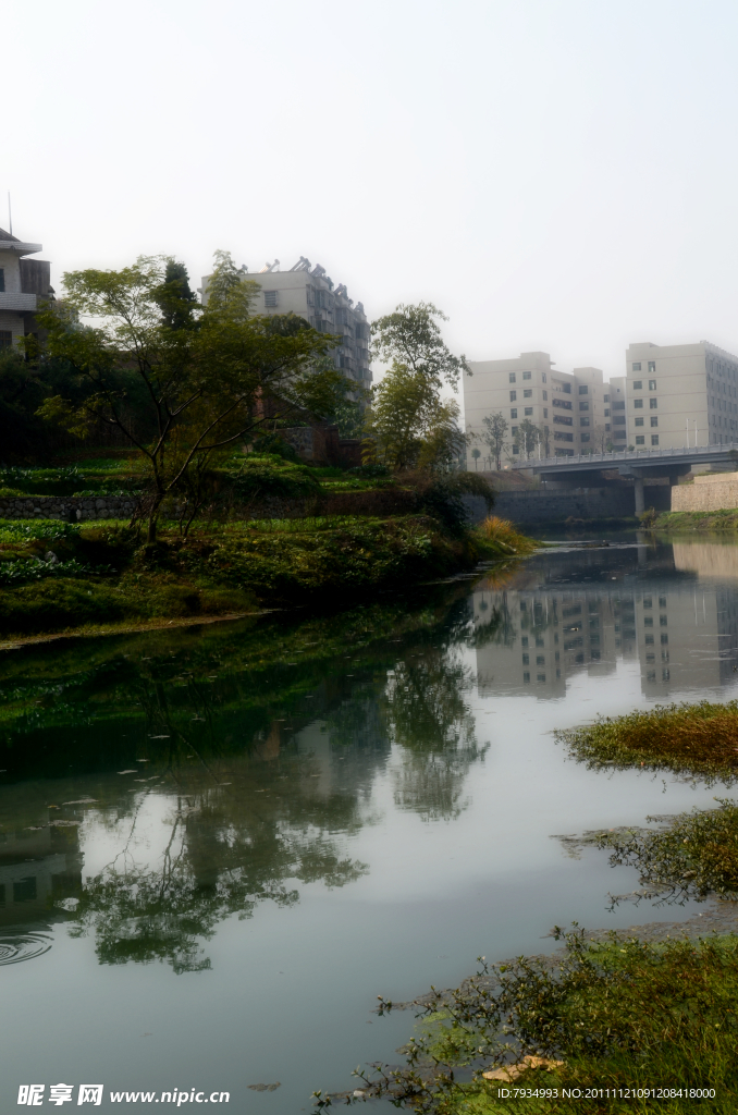 涟水河畔人家