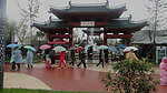 展馆在雨中