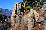 巨石山
