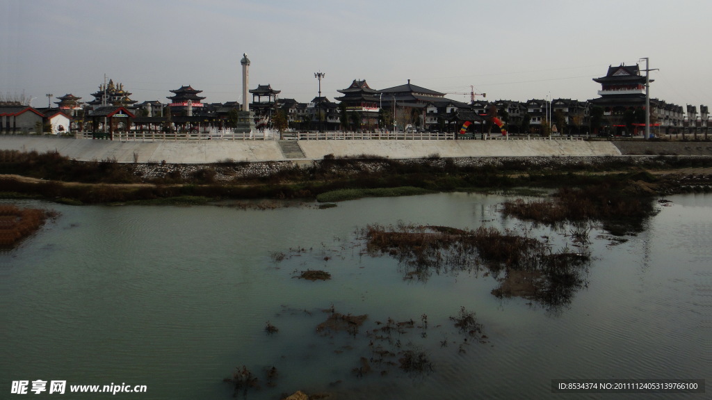 大河彼岸