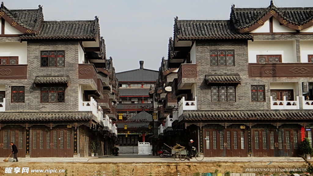 新村的深度