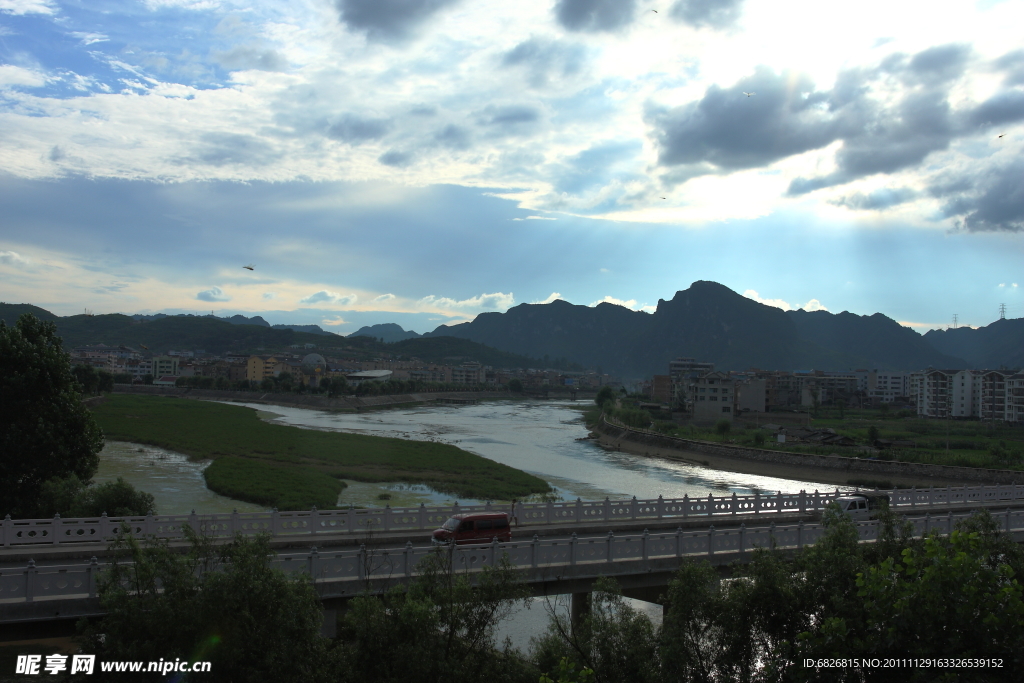 小城一景