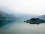 云雾湖面