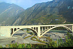山间大桥