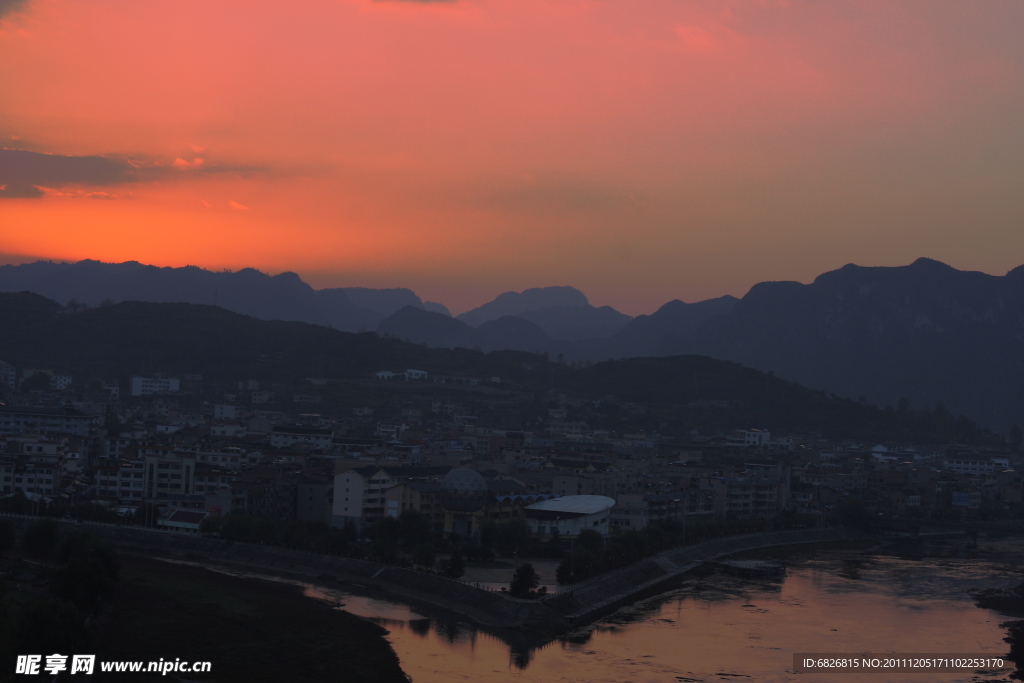 小城一景