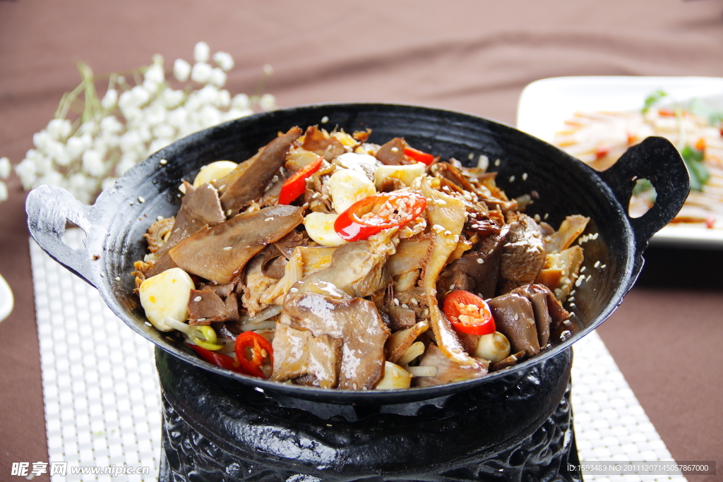 干锅牛杂