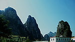 崇山居