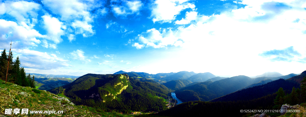 群山全景