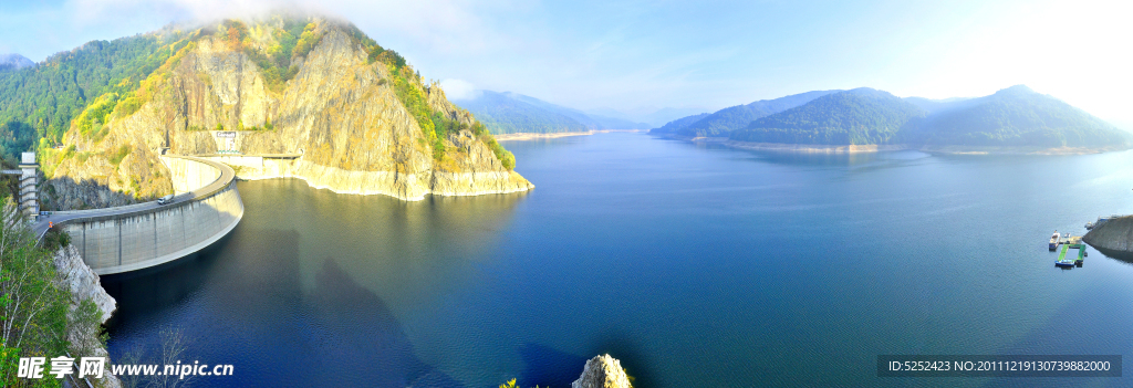 水库全景