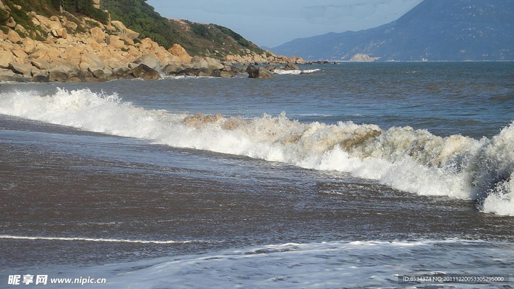 南澳岛的海浪