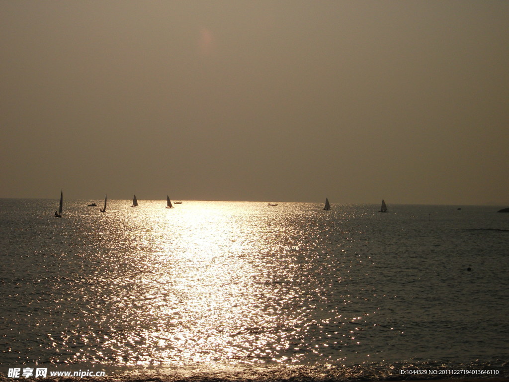 海上帆船