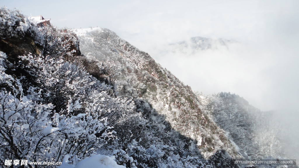 雪山云起