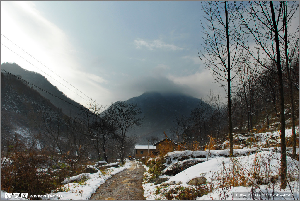 雪中农家