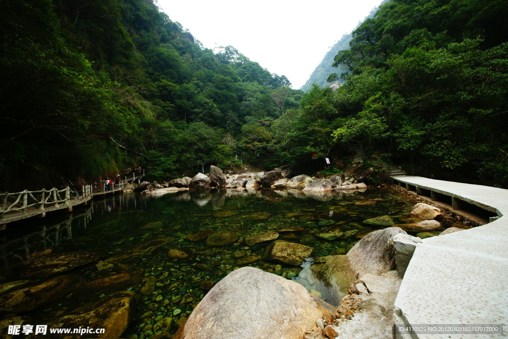 黄岗山大峡谷