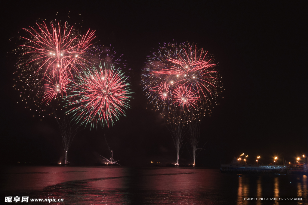 海上烟花