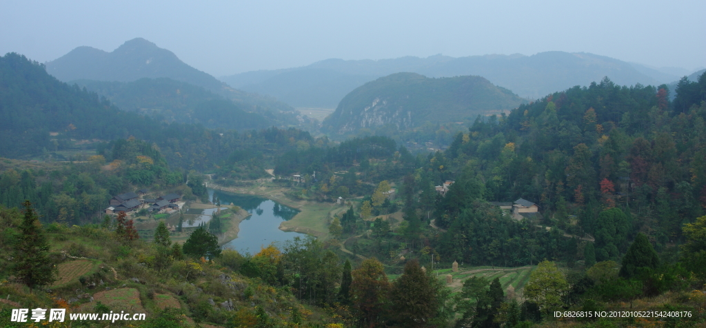 群山