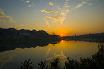 夕阳染新安