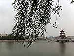 烟雨中西湖景色