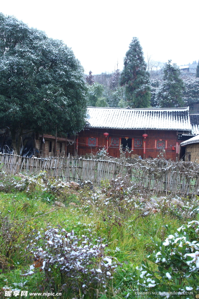 乡村雪景