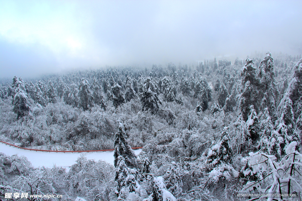 雪景 峨眉山