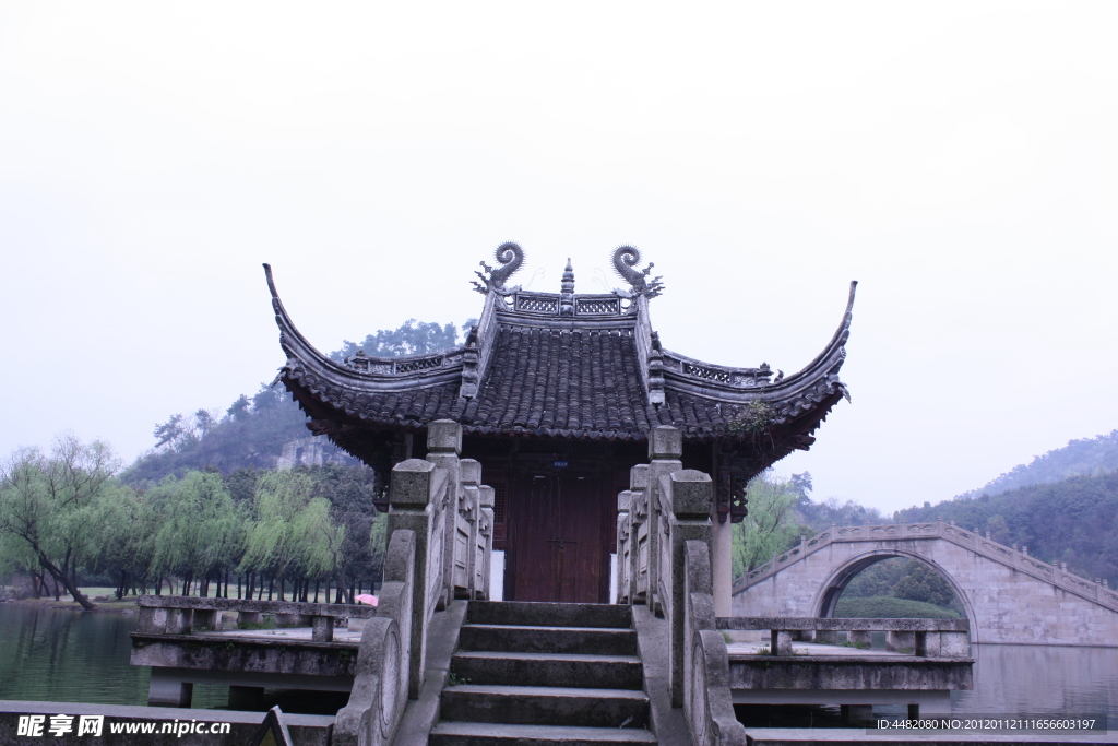 石拱桥