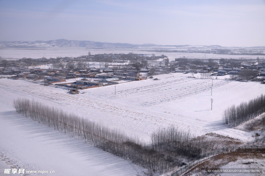 北方村庄的冬天