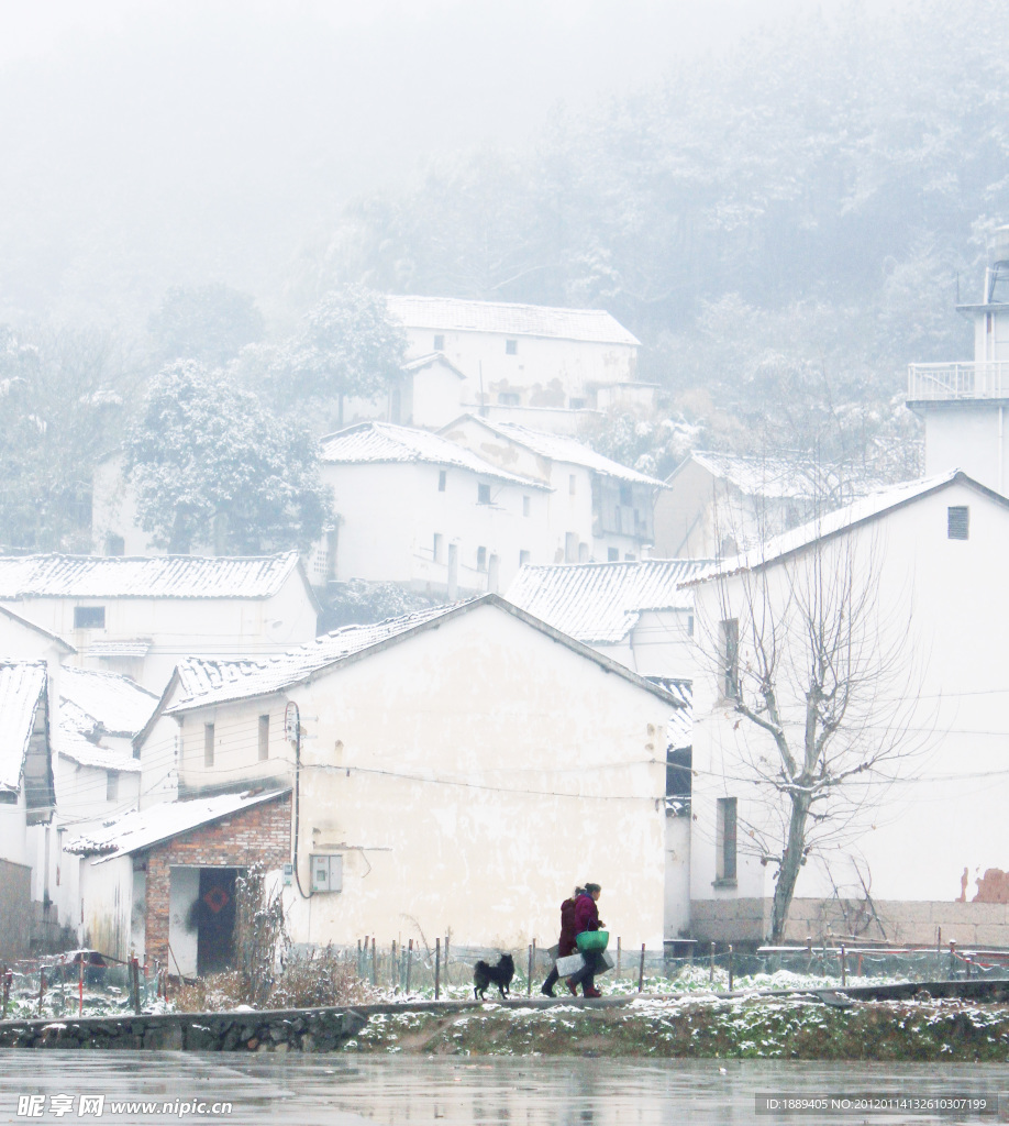 山村雪景