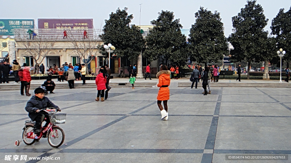 广场的节日