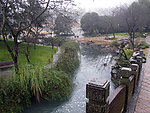 太子湾桥栏岸边