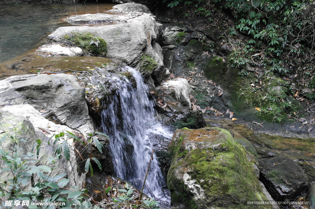 黑山谷小瀑布