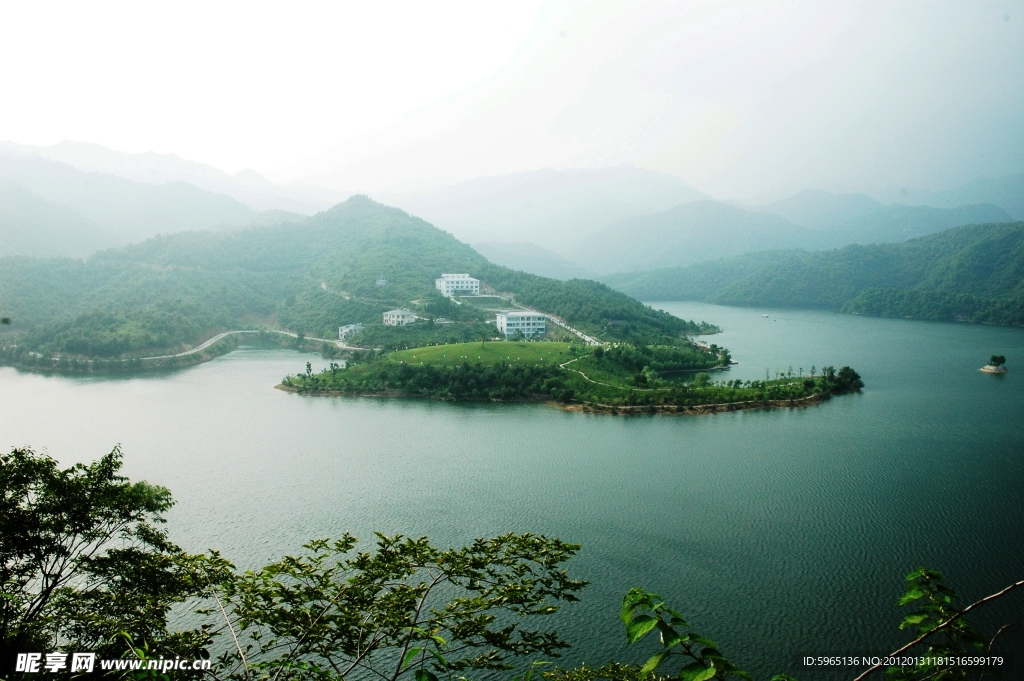 湖心岛