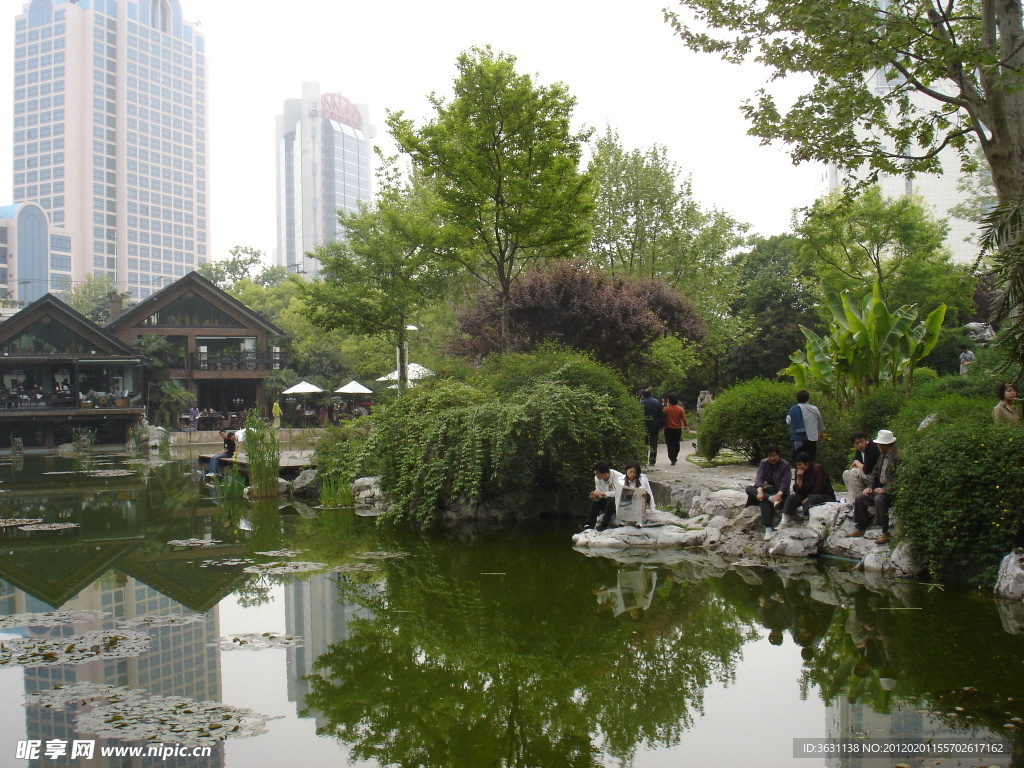 上海静安寺公园照片