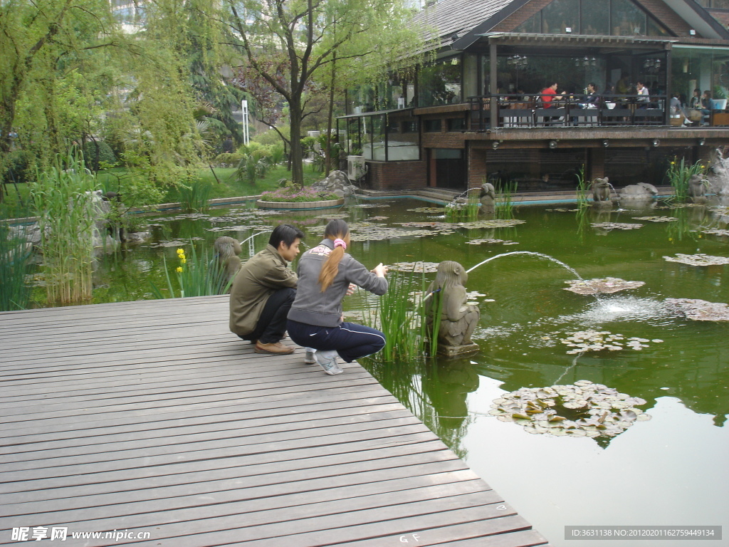 上海静安寺公园照片