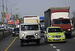 拥挤马路 奔驰轿车