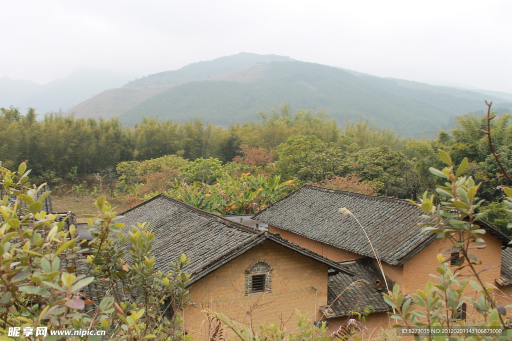 乡村 瓦房