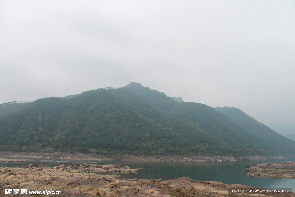 广西大藤峡峡口风景