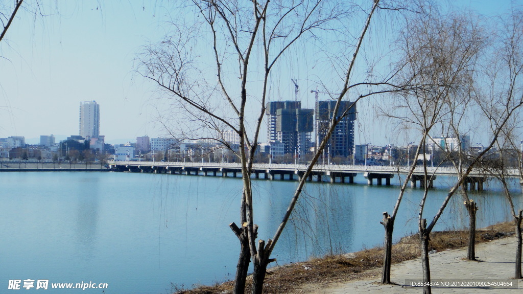 两岸建设