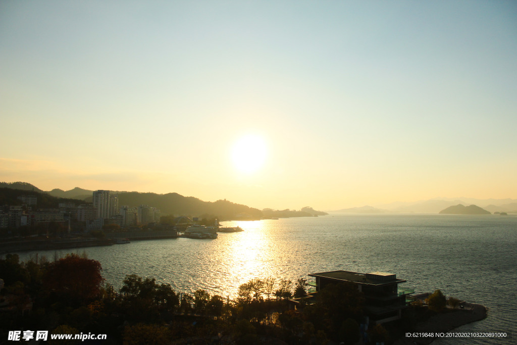 黄昏千岛湖