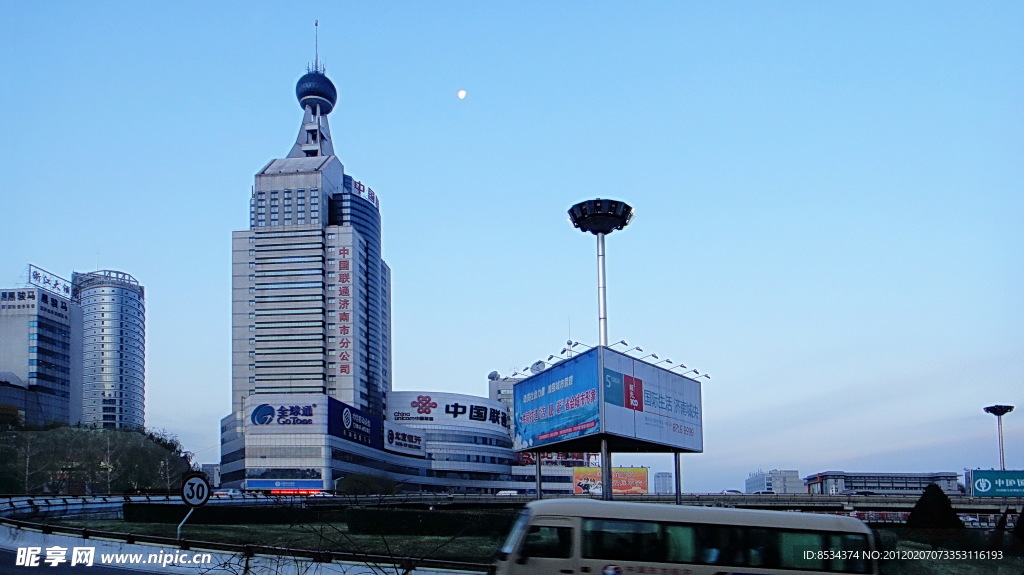 屋上 月亮