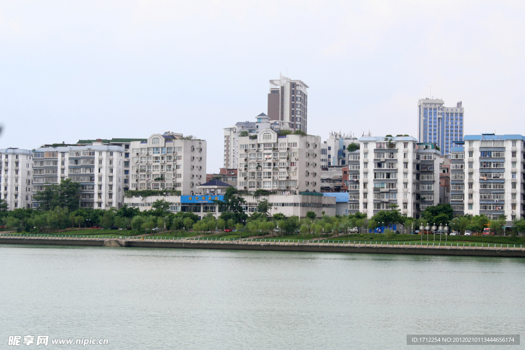 柳州柳江河建筑