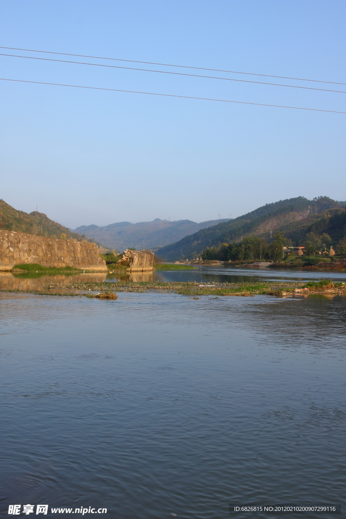 山峦 河水