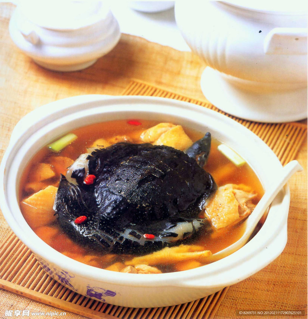 党参老鸡炖山瑞