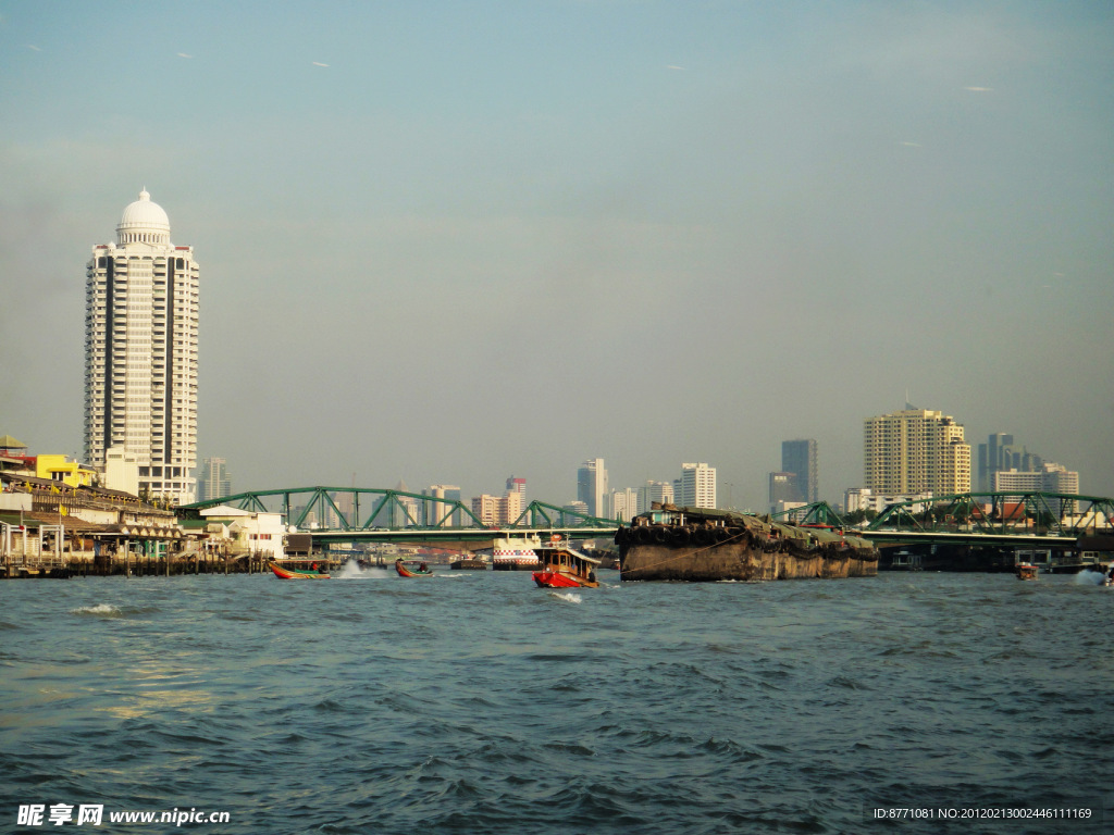 湄南河两岸风景